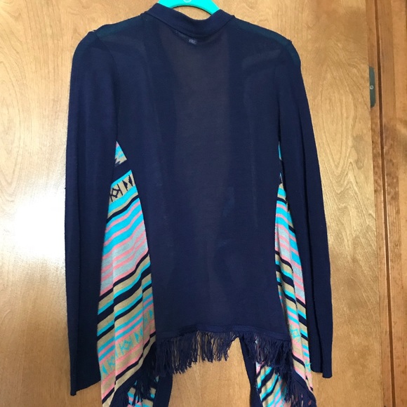 Beautiful Cardigan - Picture 5 of 6